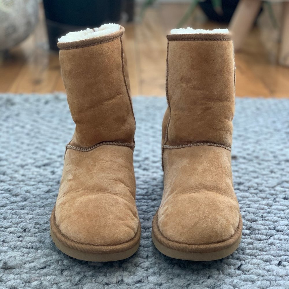 UGG Classic Short Boot - Chestnut - Size M8 / W9
